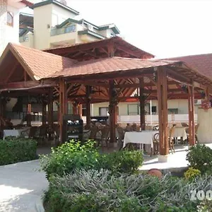 Hotel Melita, Icmeler